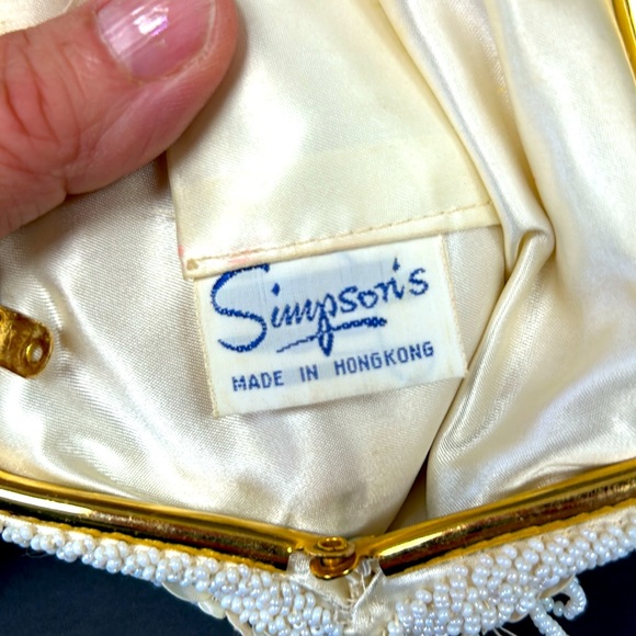 Vintage hinged ivory and iridescent beaded clutch purse SIMPSON’S Hong Kong - Picture 6 of 14